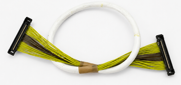 I-PEX 20373-R32T-06极细同轴线束(2) I-PEX 20373-R32T-06极细同轴线束(2)